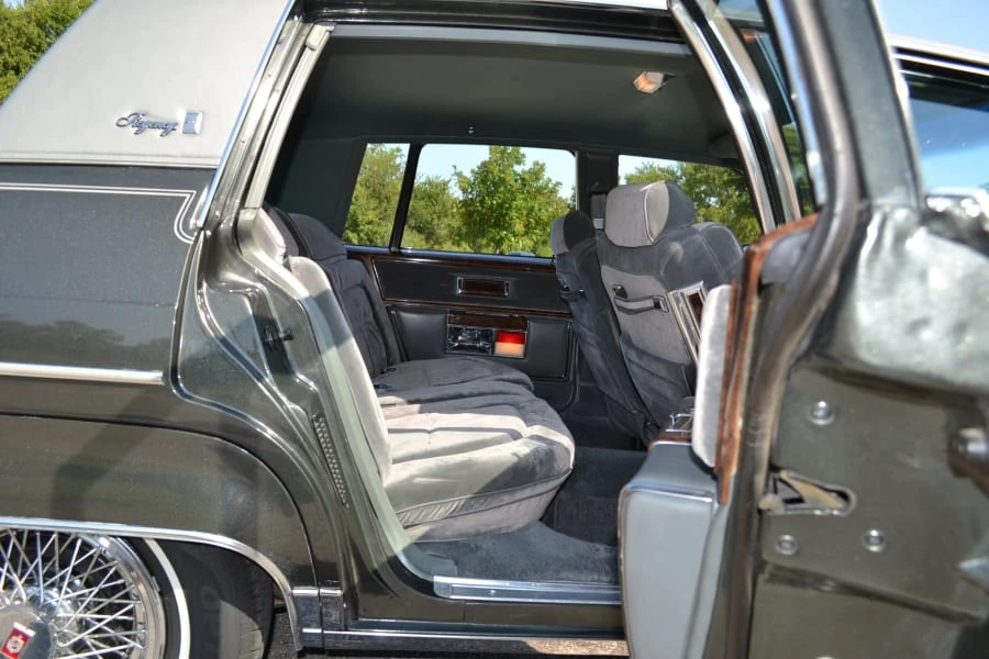 1984 Oldsmobile 98 - Image 4 of 7