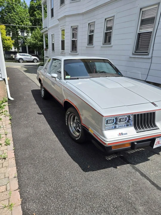 1984 Oldsmobile - Image 4 of 9