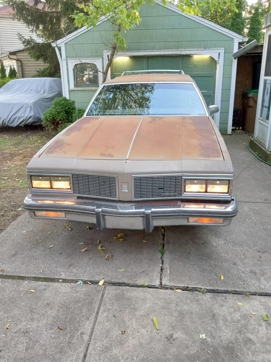 1984 Oldsmobile Custom Cruiser - Image 3 of 16