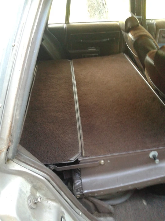 1984 Oldsmobile Custom Cruiser - Image 5 of 16