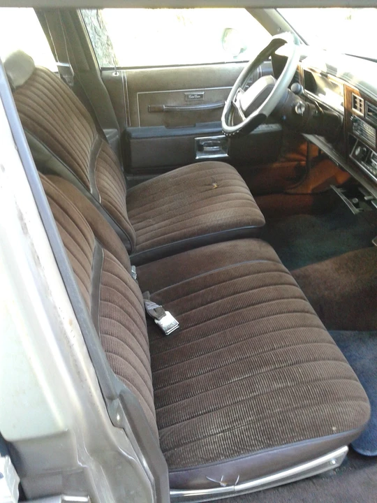 1984 Oldsmobile Custom Cruiser - Image 4 of 16