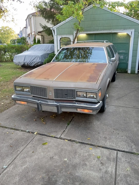 1984 Oldsmobile Custom Cruiser - Image 7 of 16