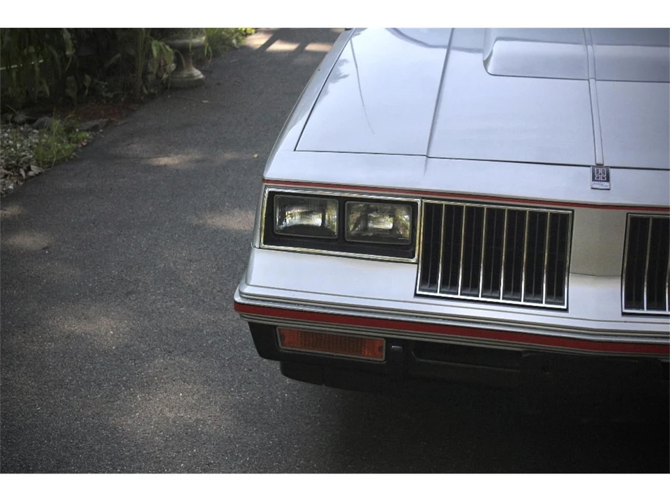 1984 Oldsmobile Cutlass 5th Gen - Image 13 of 31