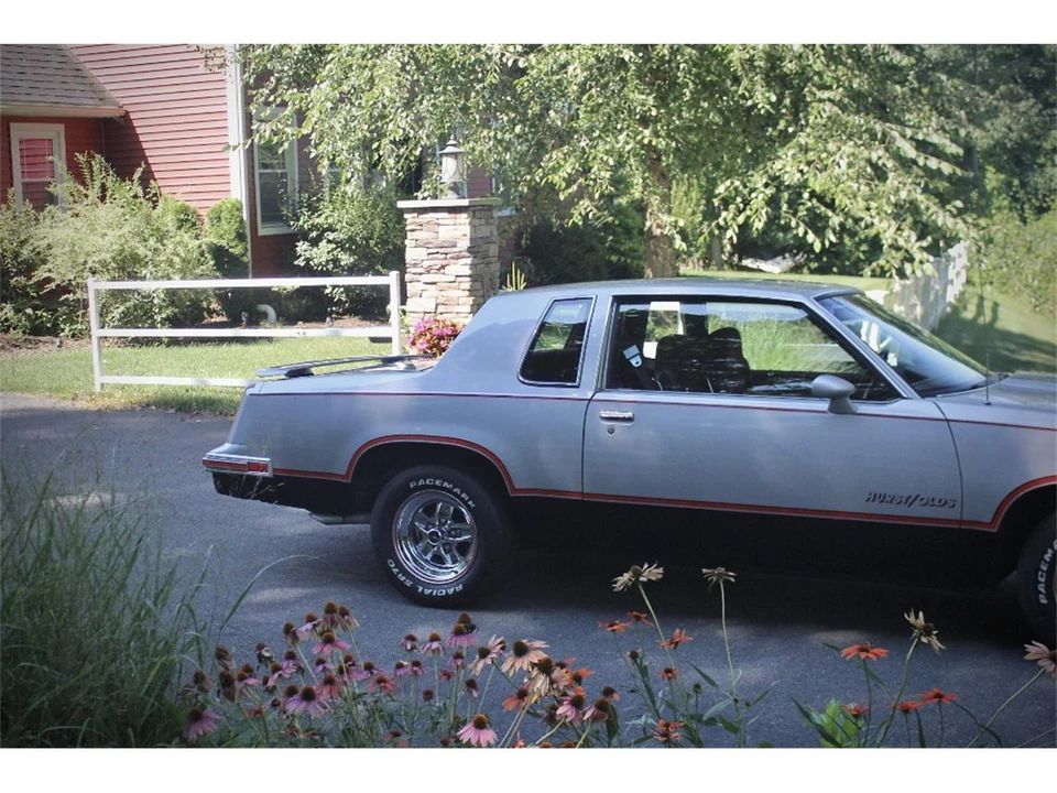 1984 Oldsmobile Cutlass 5th Gen - Image 9 of 31