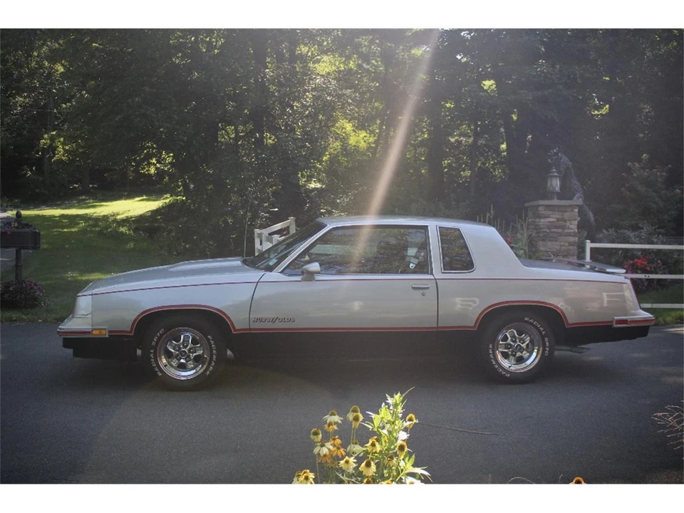 1984 Oldsmobile Cutlass 5th Gen - Image 2 of 31