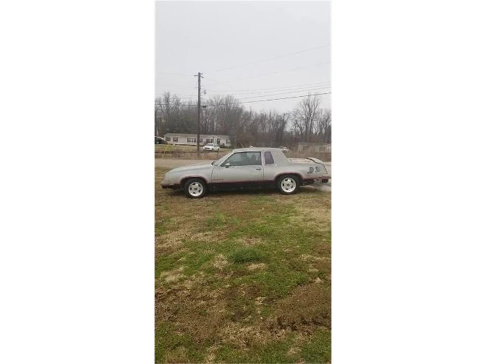 1984 Oldsmobile Cutlass 5th Gen - Image 7 of 7