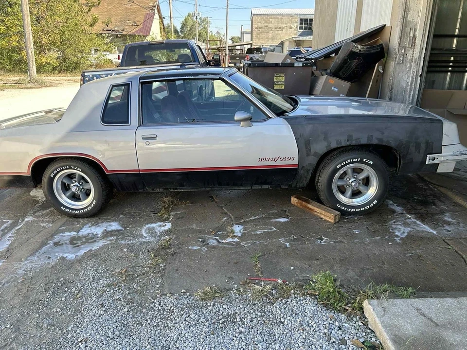 1984 Oldsmobile Cutlass 5th Gen - Image 13 of 21