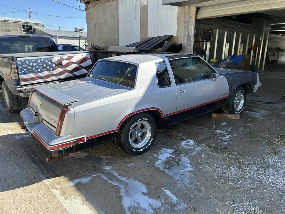 1984 Oldsmobile Cutlass 5th Gen - Image 11 of 21