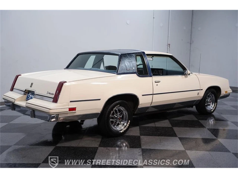 1984 Oldsmobile Cutlass 5th Gen - Image 11 of 31