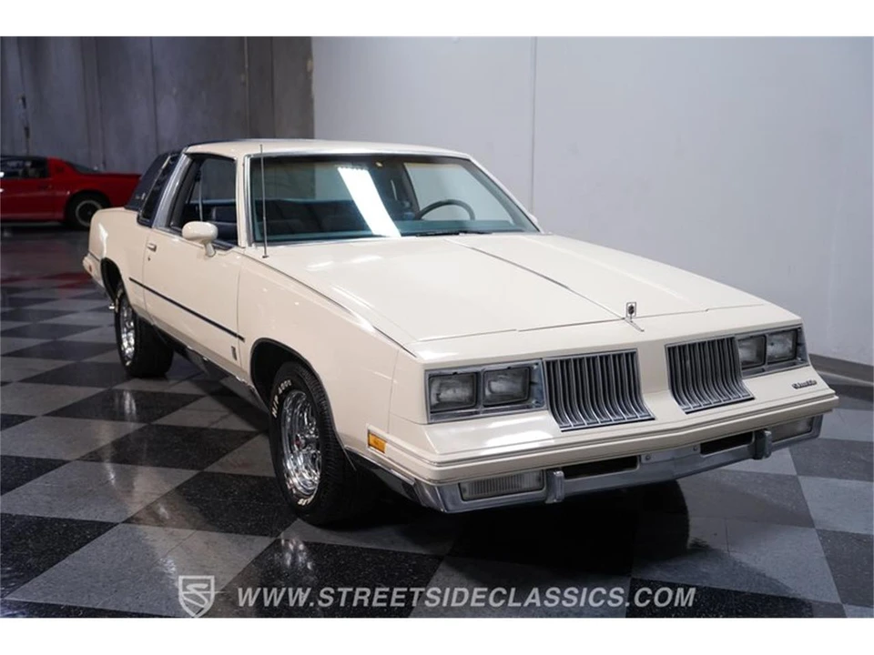 1984 Oldsmobile Cutlass 5th Gen - Image 14 of 31