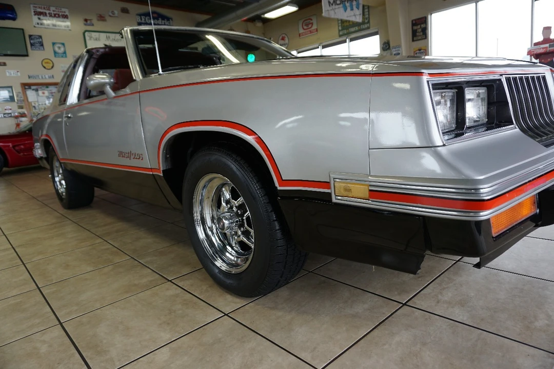1984 Oldsmobile Cutlass 5th Gen - Image 12 of 21