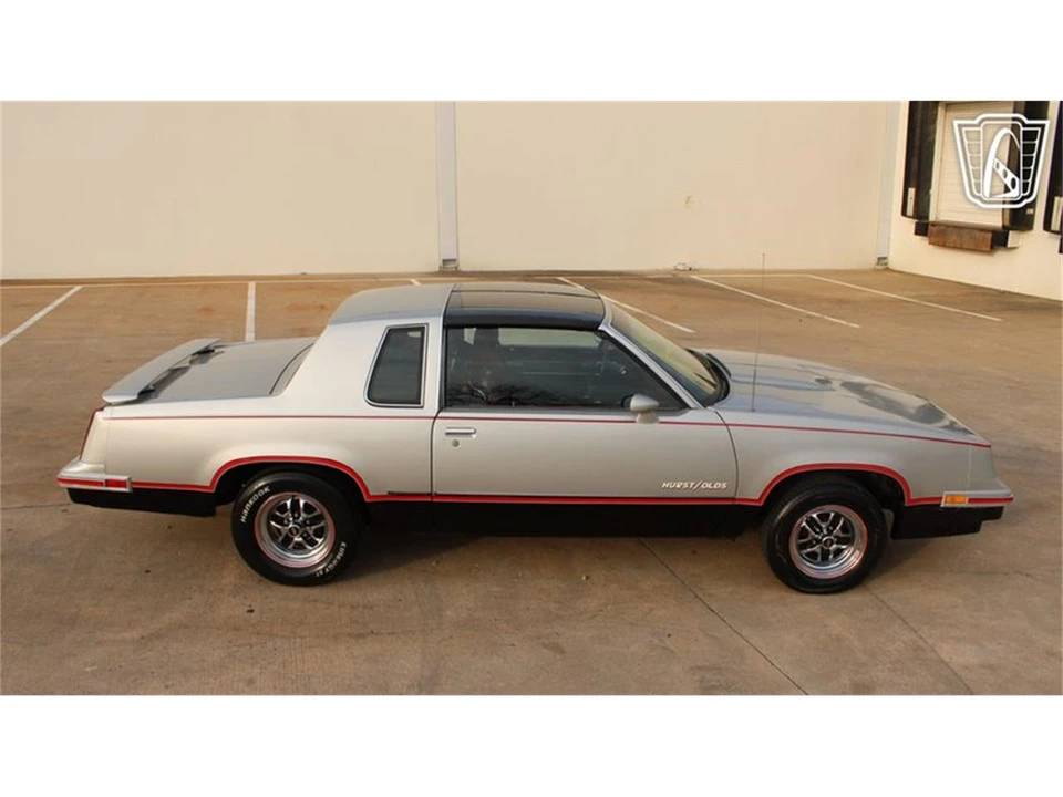 1984 Oldsmobile Calais - Image 17 of 31