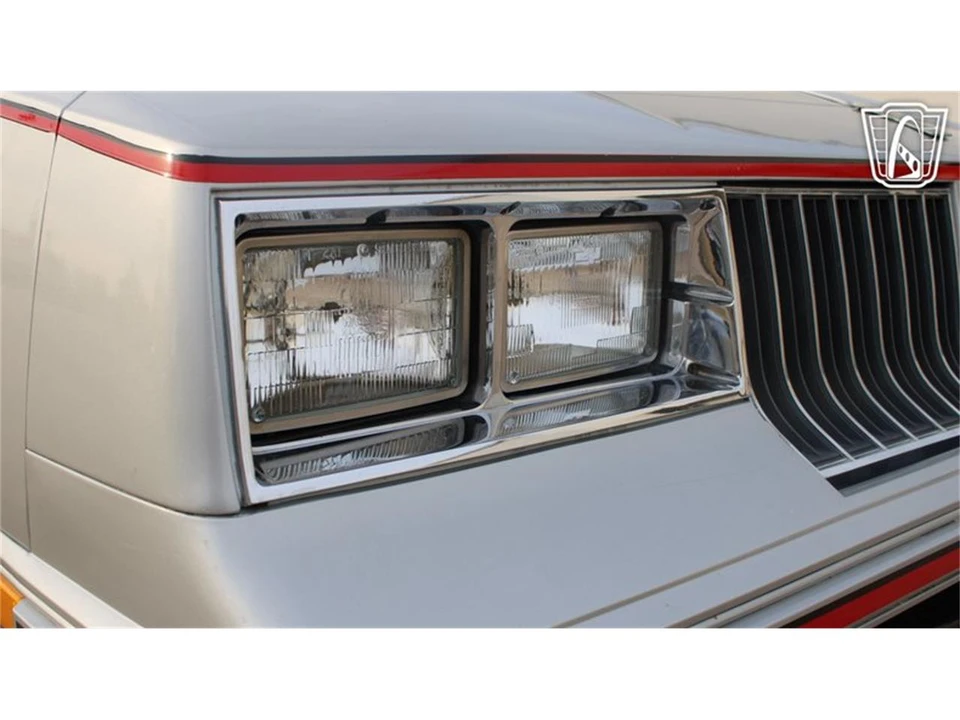 1984 Oldsmobile Calais - Image 27 of 31