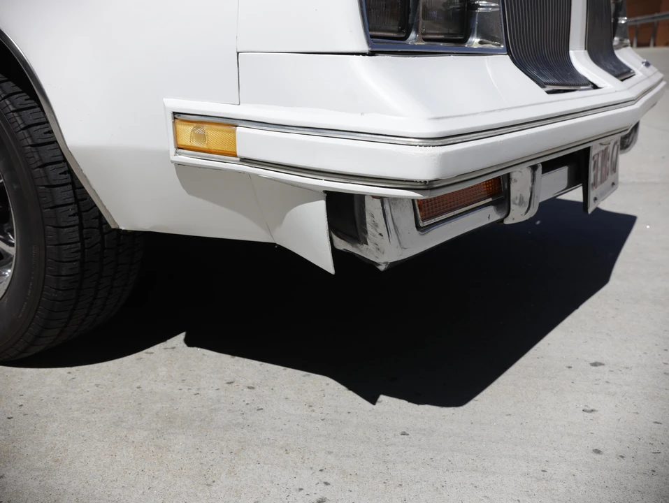 1984 Oldsmobile Cutlass Supreme - Image 16 of 31