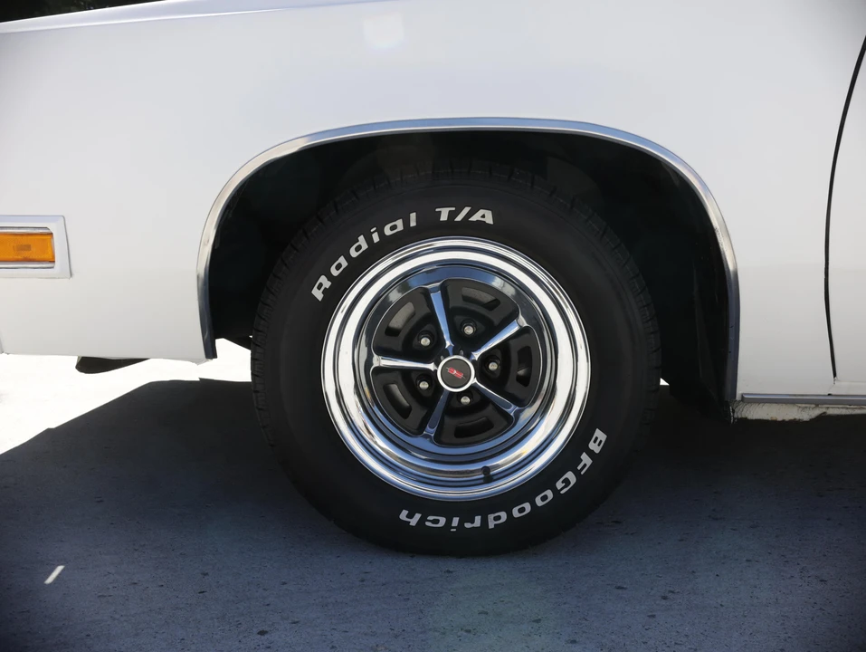 1984 Oldsmobile Cutlass Supreme - Image 29 of 31