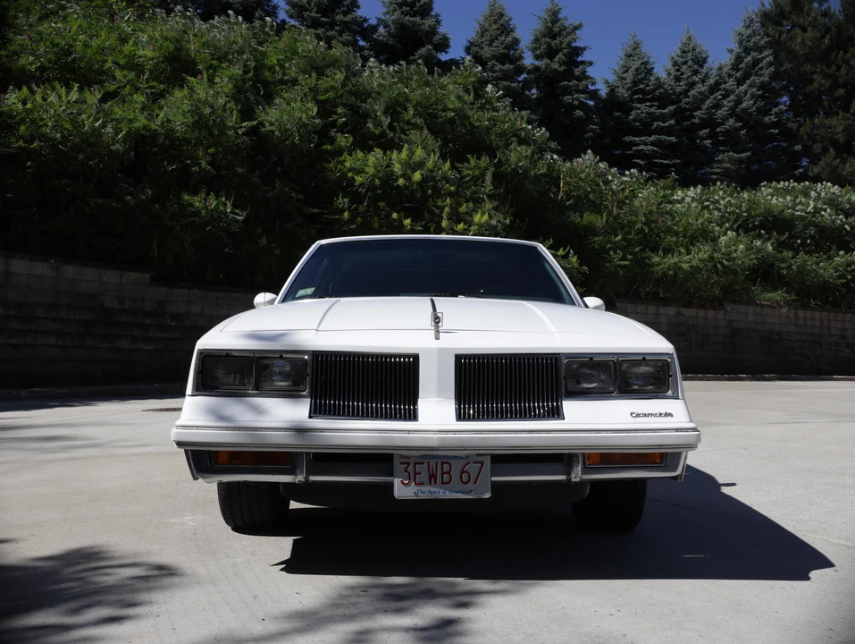 1984 Oldsmobile Cutlass Supreme - Image 7 of 31