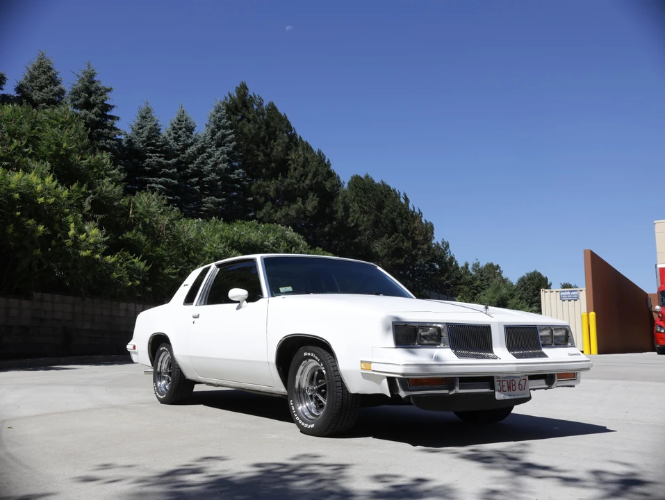 1984 Oldsmobile Cutlass Supreme - Image 15 of 31