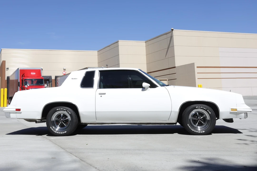 1984 Oldsmobile Cutlass Supreme - Image 3 of 31