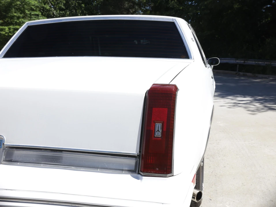 1984 Oldsmobile Cutlass Supreme - Image 25 of 31