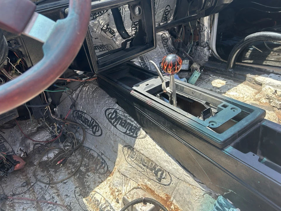 1984 Oldsmobile Cutlass Supreme - Image 6 of 24