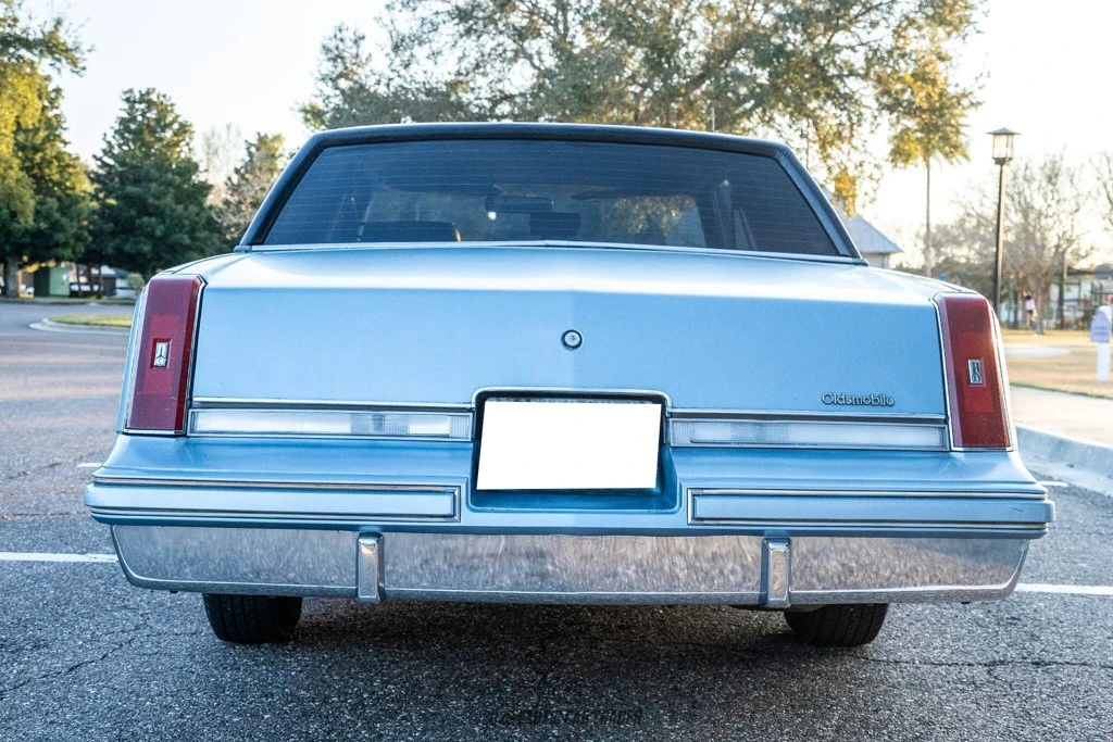 1984 Oldsmobile Cutlass Supreme - Image 7 of 12