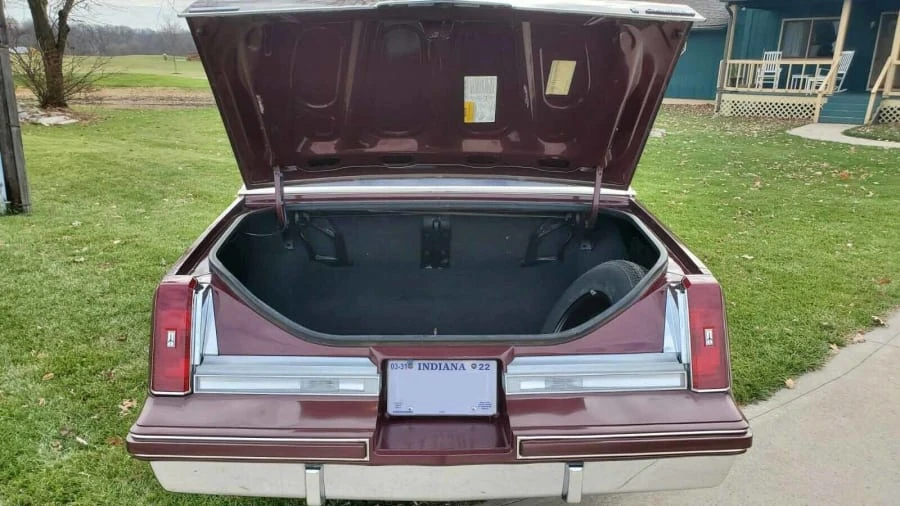 1984 Oldsmobile Cutlass Supreme - Image 9 of 10