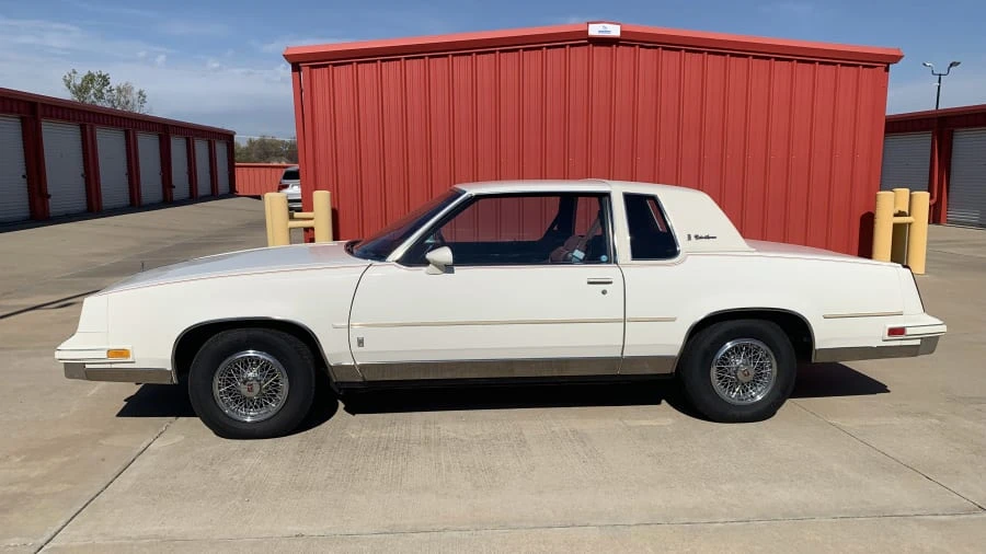 1984 Oldsmobile Cutlass Supreme - Image 2 of 17