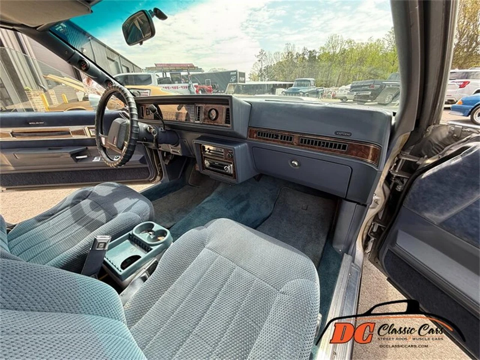 1984 Oldsmobile Cutlass Supreme - Image 19 of 31