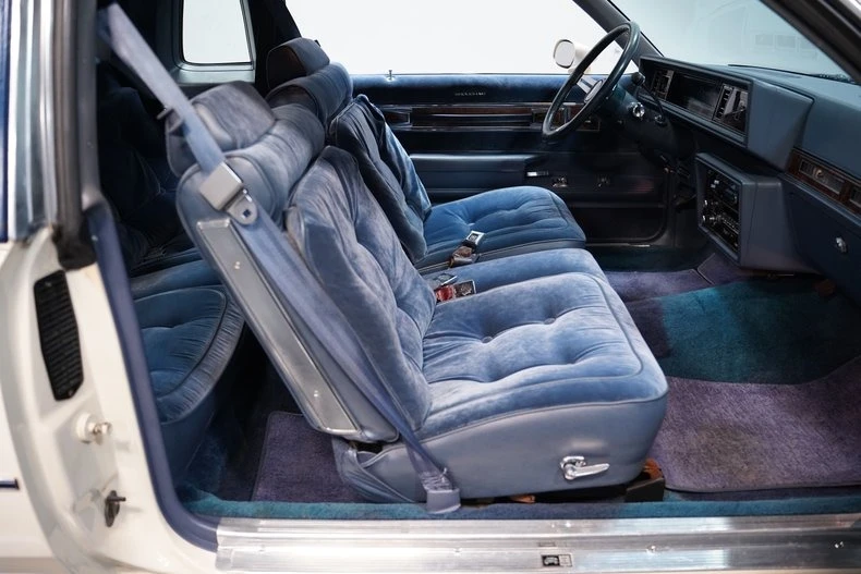 1984 Oldsmobile Cutlass Supreme - Image 19 of 27