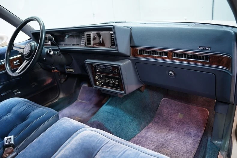 1984 Oldsmobile Cutlass Supreme - Image 20 of 27