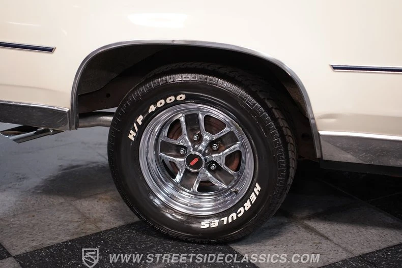 1984 Oldsmobile Cutlass Supreme - Image 22 of 27