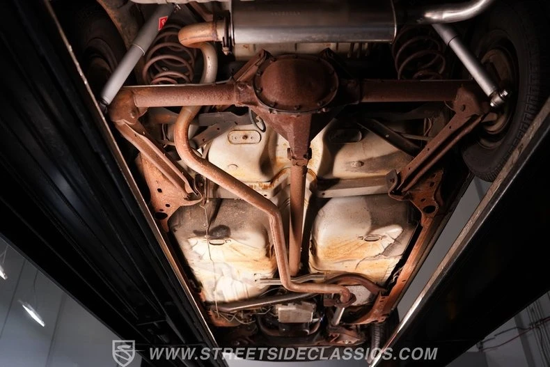 1984 Oldsmobile Cutlass Supreme - Image 25 of 27