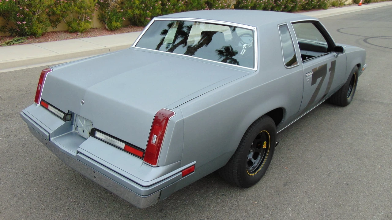 1984 Oldsmobile Cutlass Supreme - Image 3 of 12