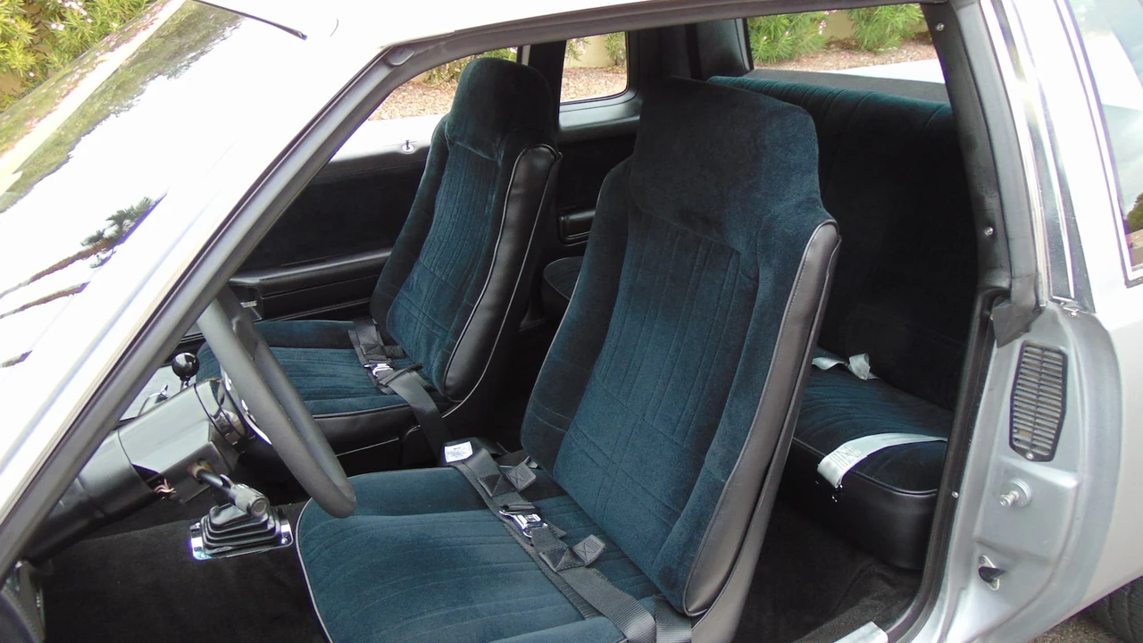 1984 Oldsmobile Cutlass Supreme - Image 6 of 12