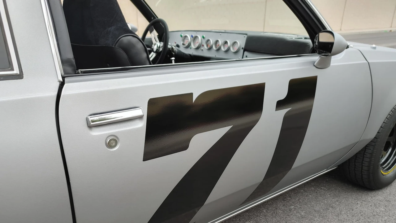 1984 Oldsmobile Cutlass Supreme - Image 9 of 12