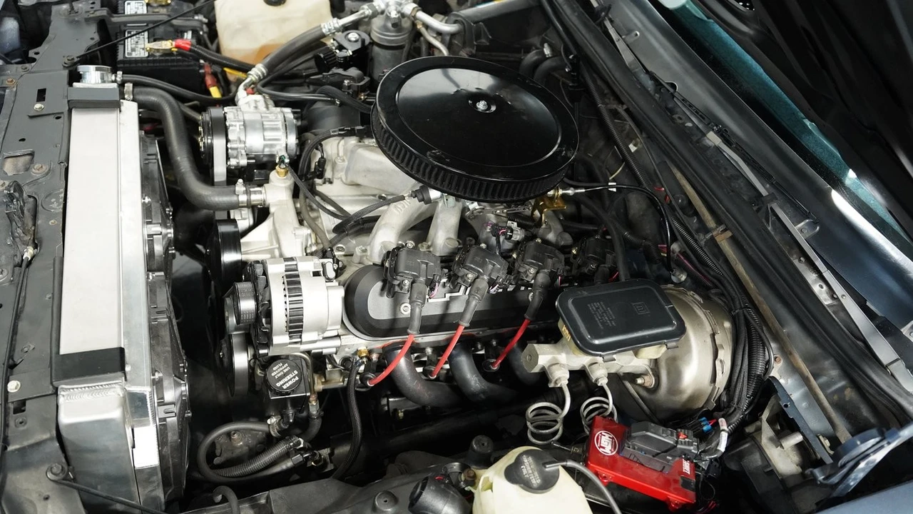 1984 Oldsmobile Cutlass Supreme - Image 30 of 31