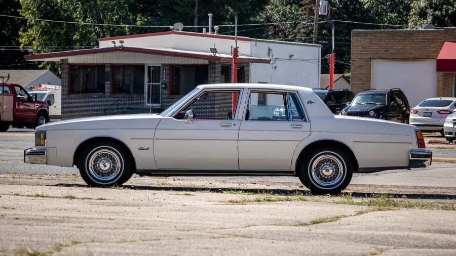 1984 Oldsmobile 88 - Image 2 of 15