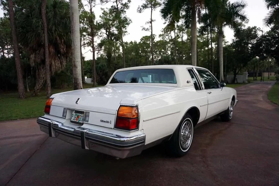 1984 Oldsmobile 88 - Image 11 of 18