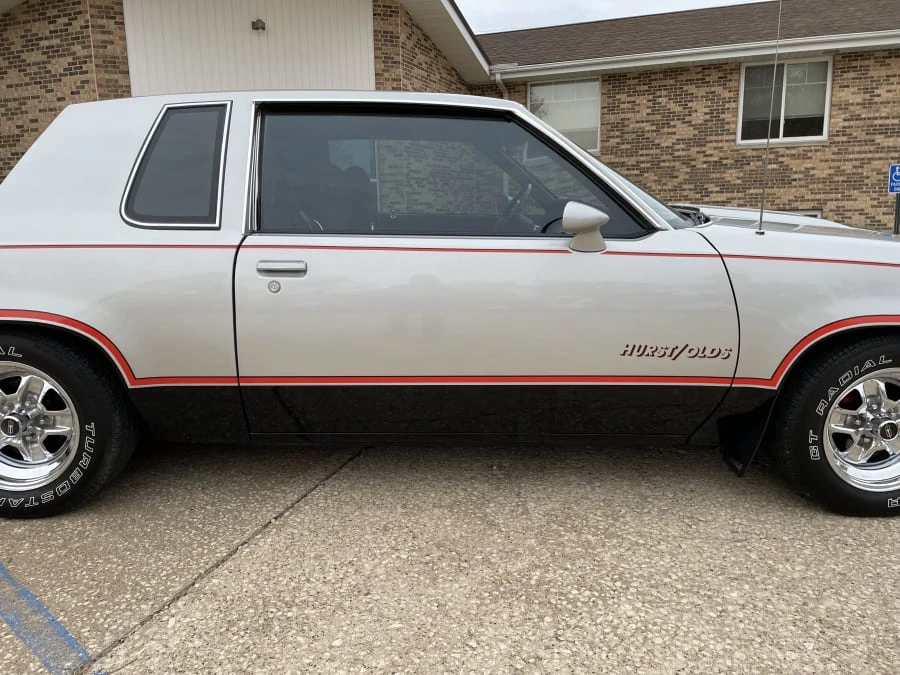 1984 Oldsmobile Hurst/Olds - Image 13 of 31