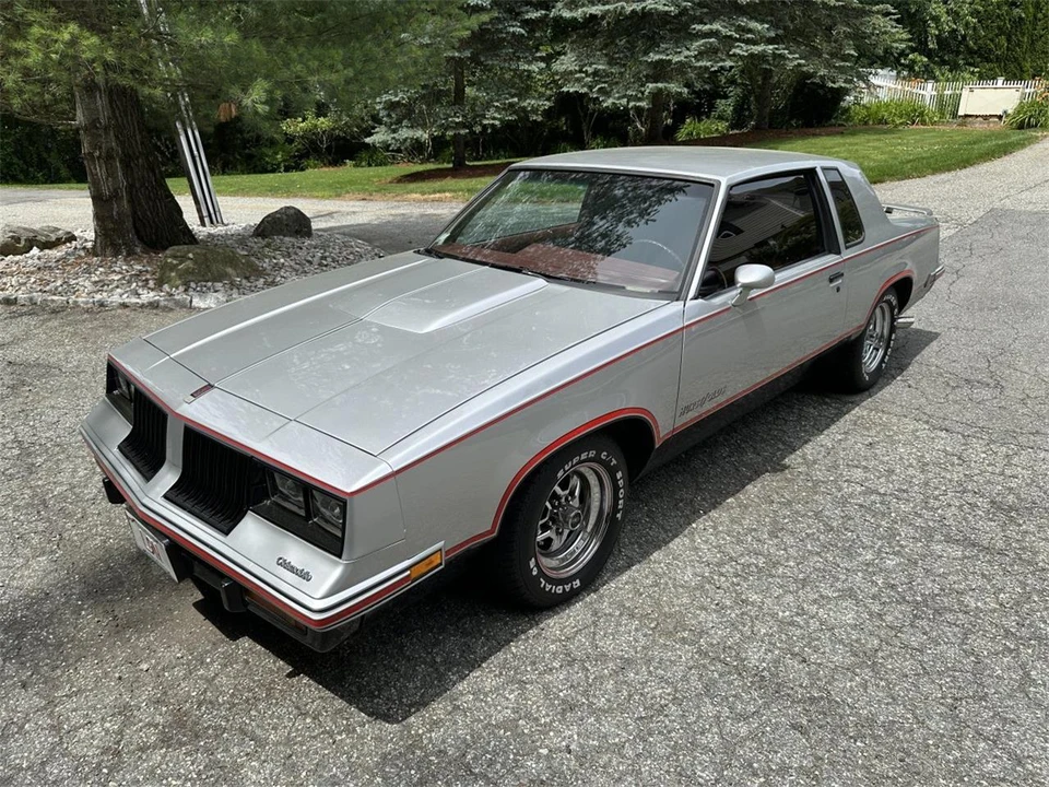 1984 Oldsmobile Hurst/Olds - Image 2 of 31
