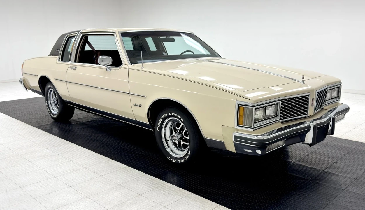 1984 Oldsmobile 98 - Image 3 of 21