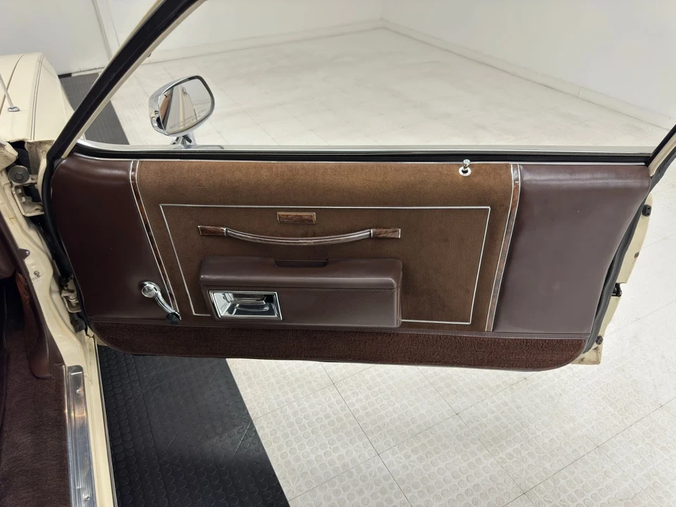 1984 Oldsmobile 98 - Image 18 of 21