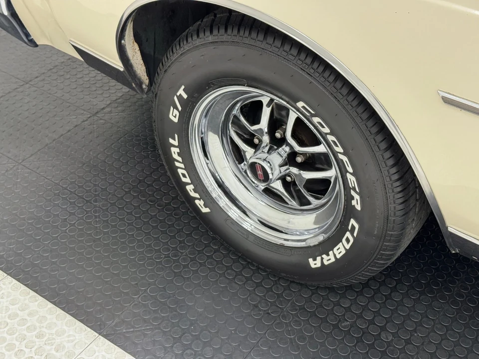 1984 Oldsmobile 98 - Image 11 of 21