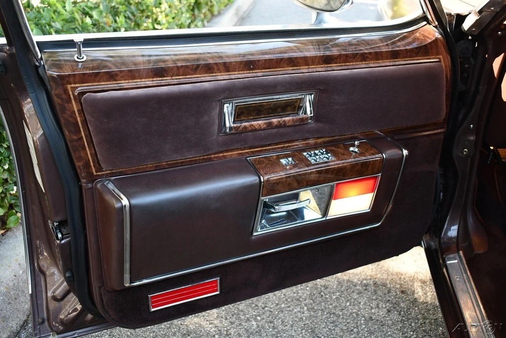 1984 Oldsmobile 98 - Image 20 of 21