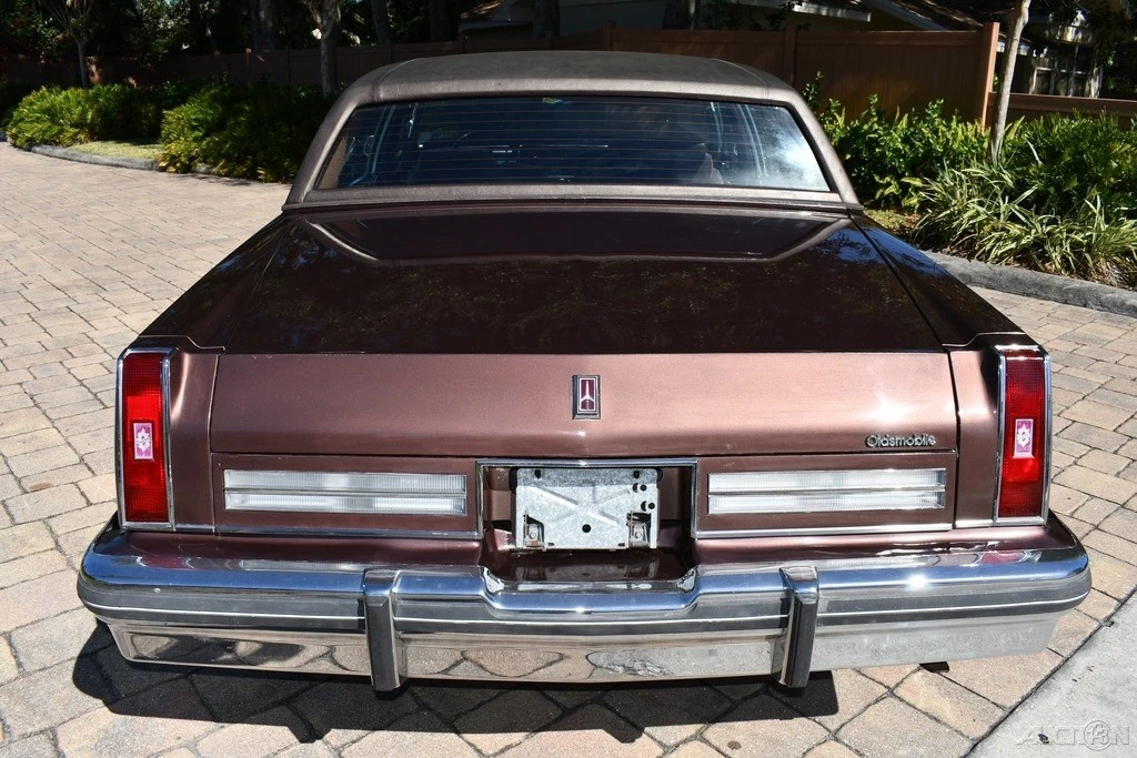 1984 Oldsmobile 98 - Image 8 of 21
