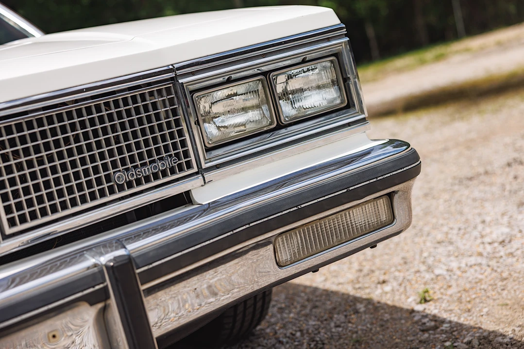 1984 Oldsmobile 98 - Image 20 of 31