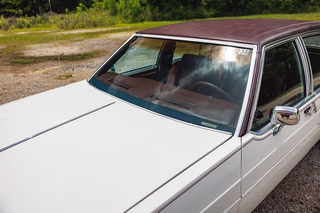 1984 Oldsmobile 98 - Image 25 of 31