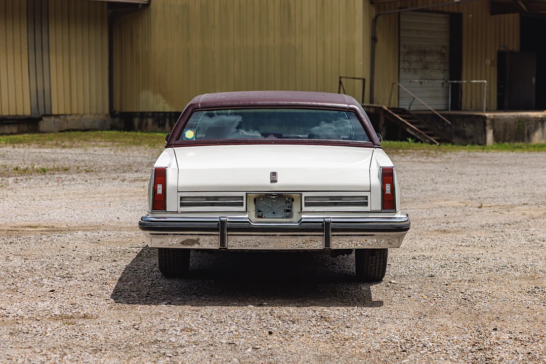 1984 Oldsmobile 98 - Image 15 of 31
