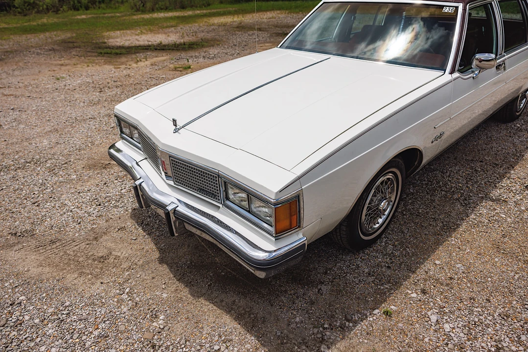1984 Oldsmobile 98 - Image 24 of 31