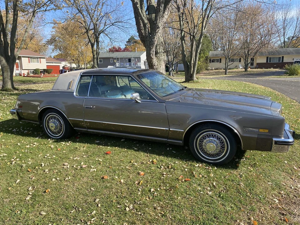 1984 Oldsmobile Toronado - Image 2 of 12